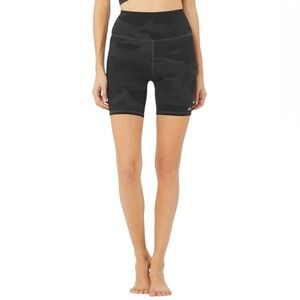 Alo Yoga Women's High Waist Vapor Short New With Tags Size XS